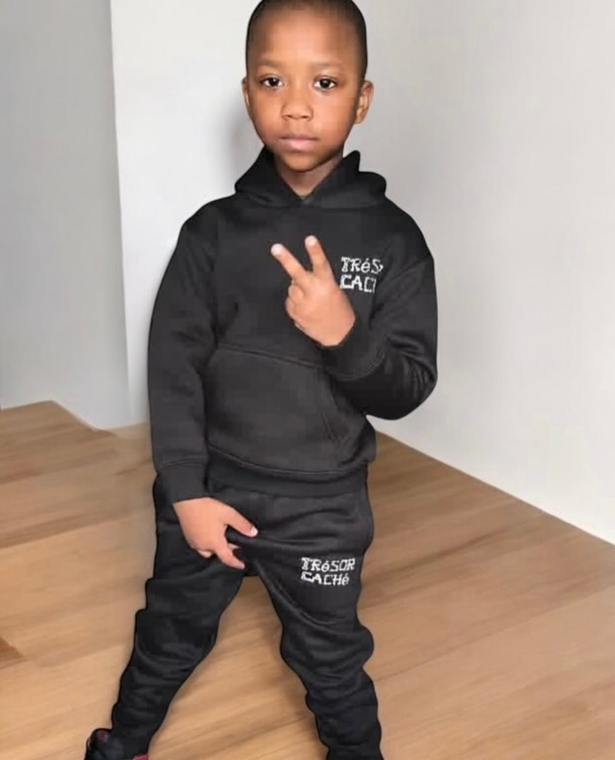 Kids pullover sweatsuit